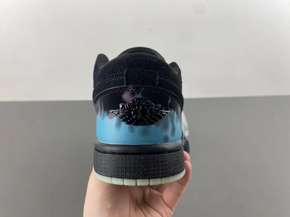 Air Jordan 1 Low 