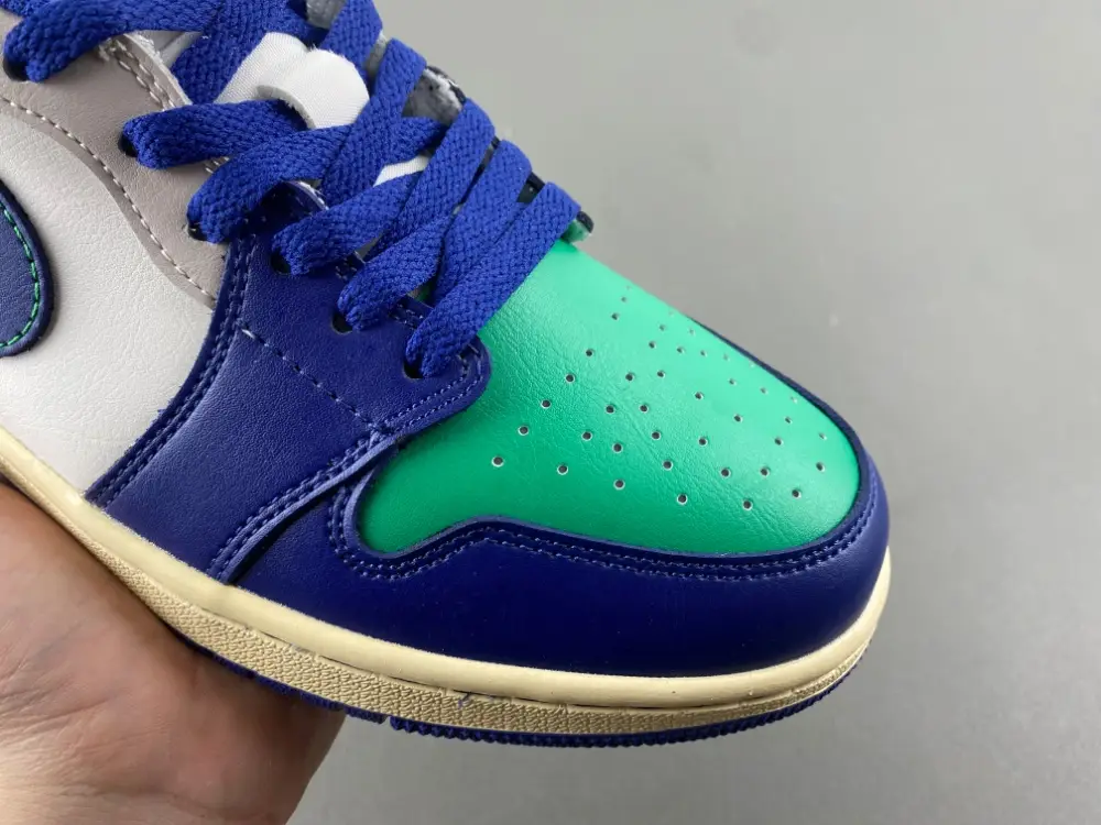 Air Jordan 1 Low 