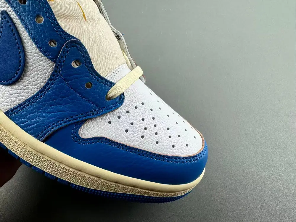 Air Jordan 1 Low UN 