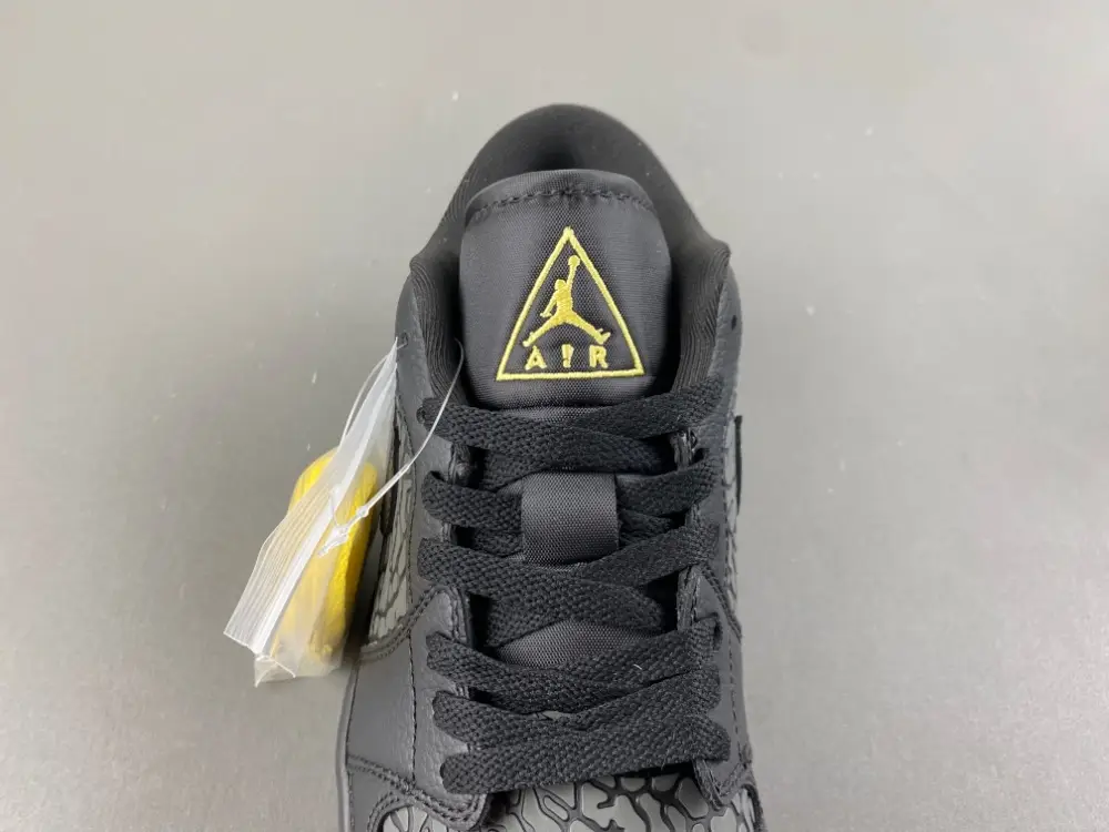 Air Jordan 1 Low 