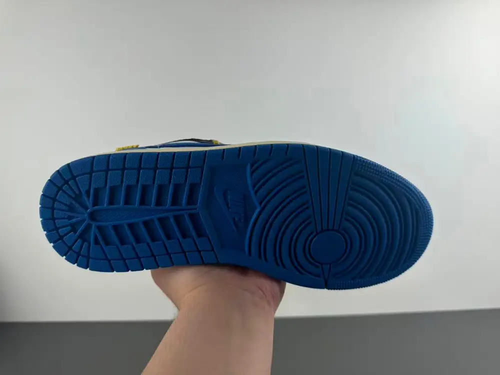 Air Jordan 1 Low UN 