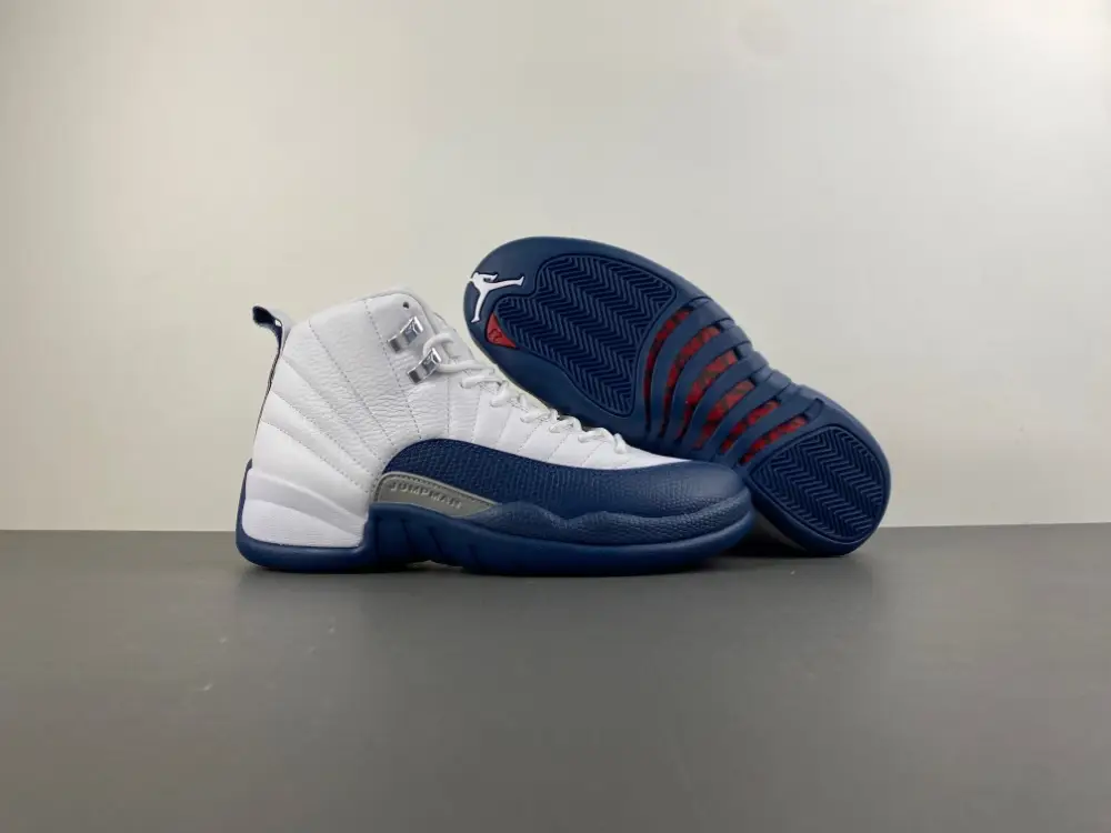 Air Jordan 12 