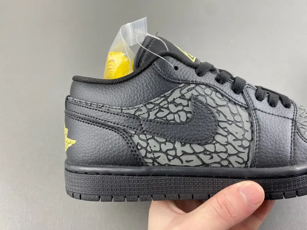 Air Jordan 1 Low 
