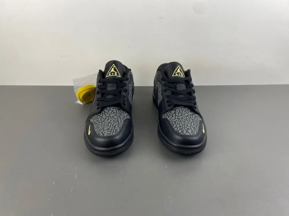 Air Jordan 1 Low 