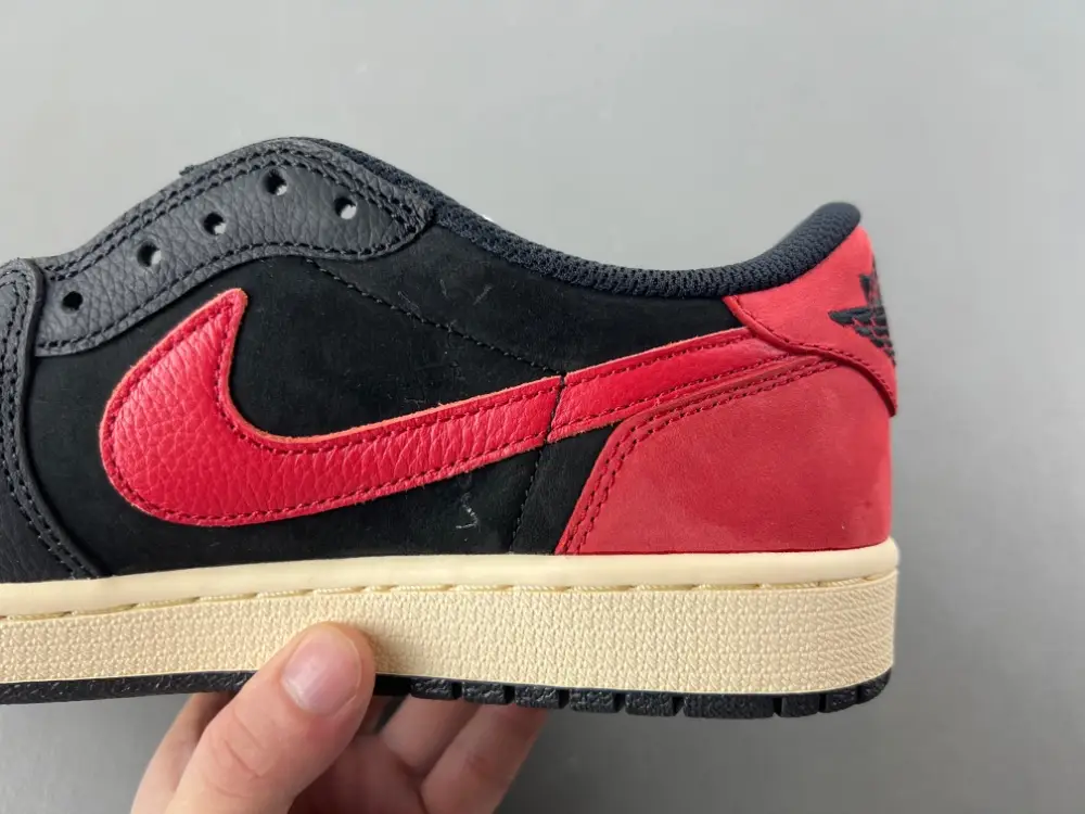 Travis Scott x Air Jordan 1 Low 