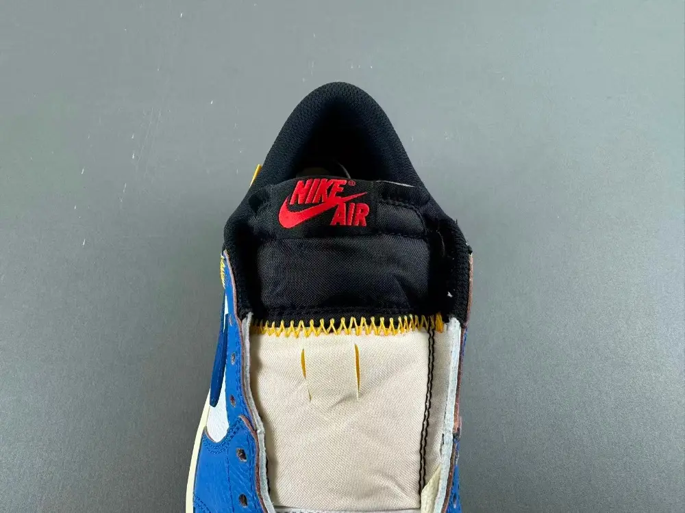Air Jordan 1 Low UN 