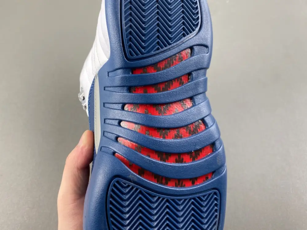 Air Jordan 12 