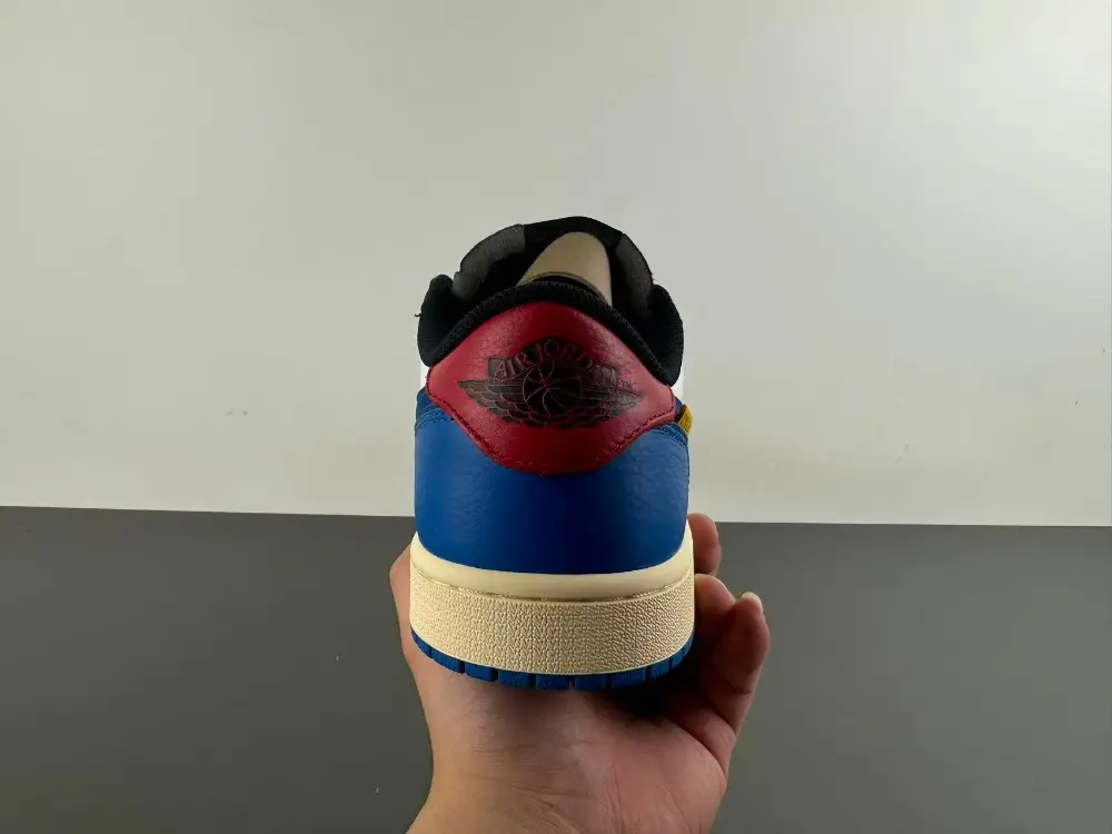 Air Jordan 1 Low UN 