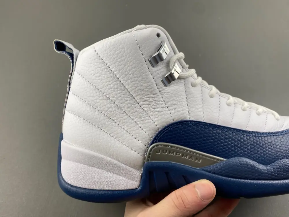 Air Jordan 12 
