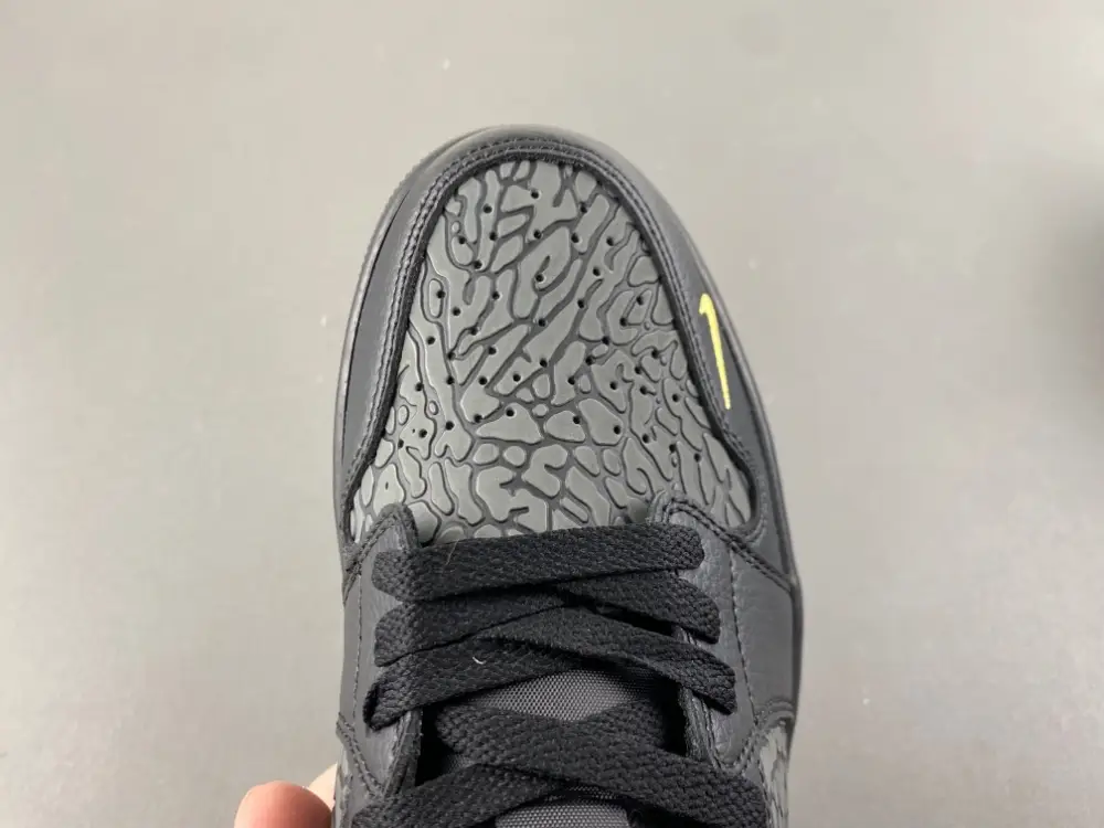 Air Jordan 1 Low 