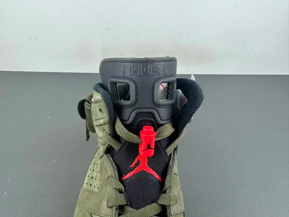 Travis Scott x Air Jordan 6 