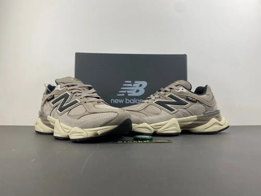 New Balance 9060 ' 