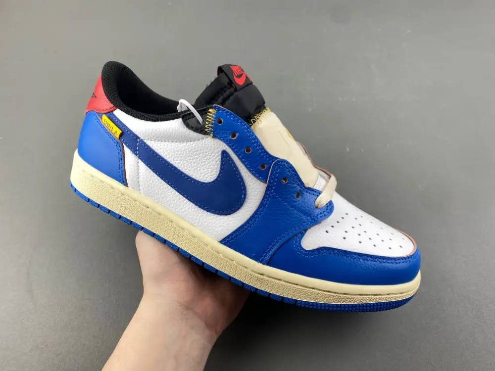 Air Jordan 1 Low UN 