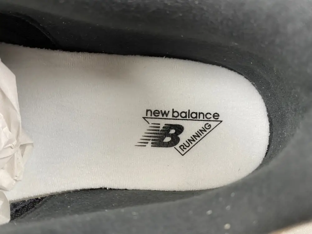 New Balance 9060 ' 