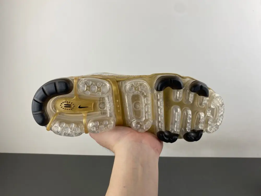 Nike Air VaporMax 360 'White Metallic Gold' 