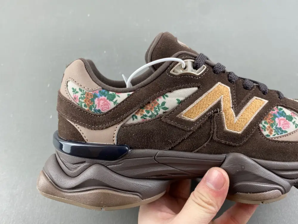 New Balance 9060 