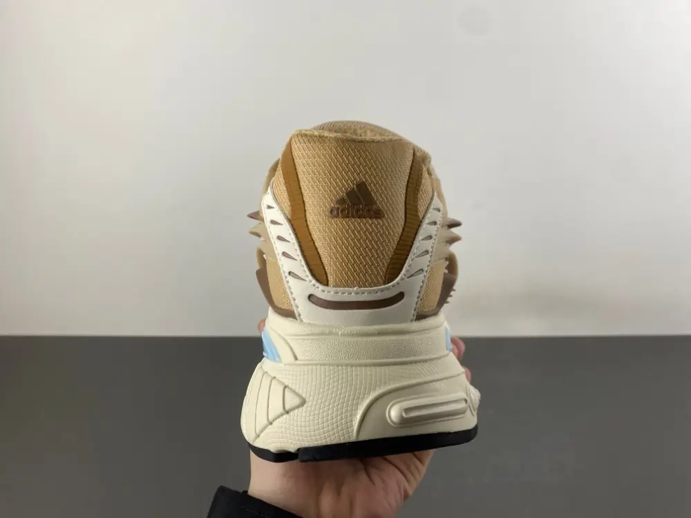 Pharrell Williams x adidas Adistar Jellyfish 