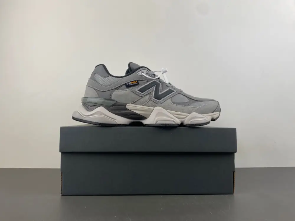 New Balance 9060 ' 