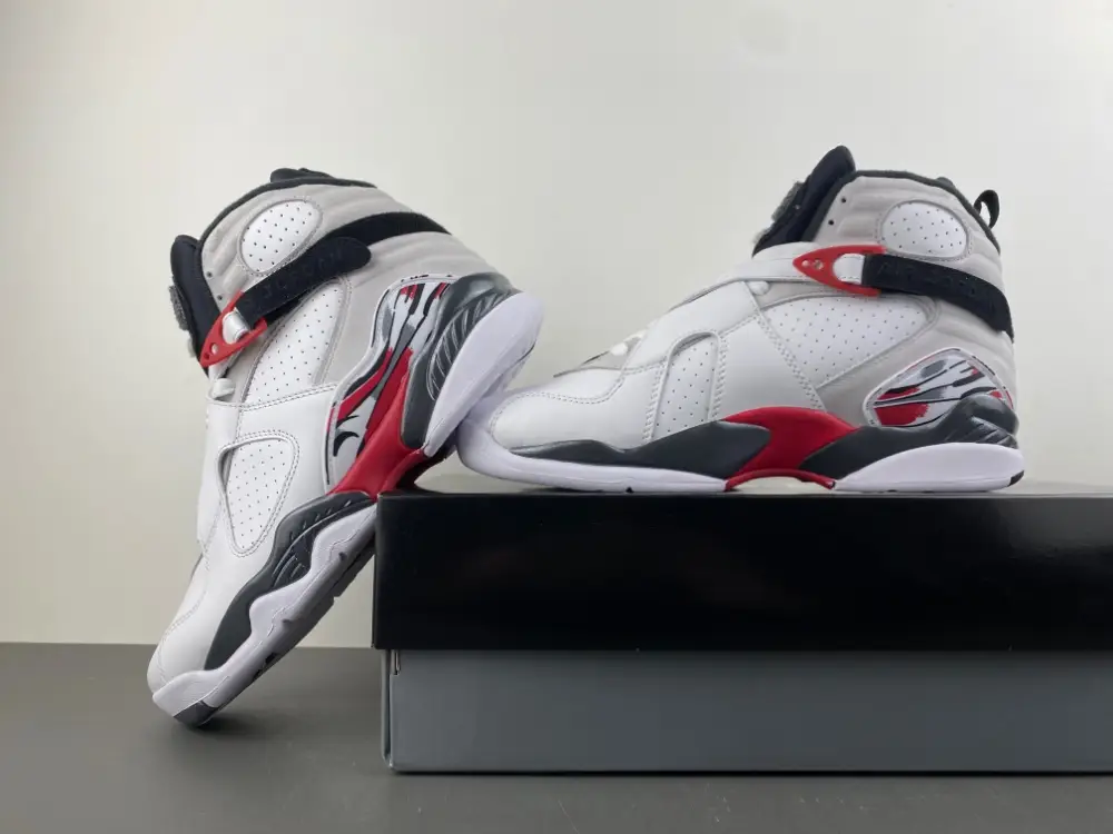 Air Jordan 8  2025 