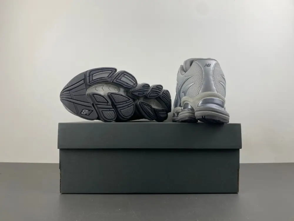 New Balance ABZORB 2000 