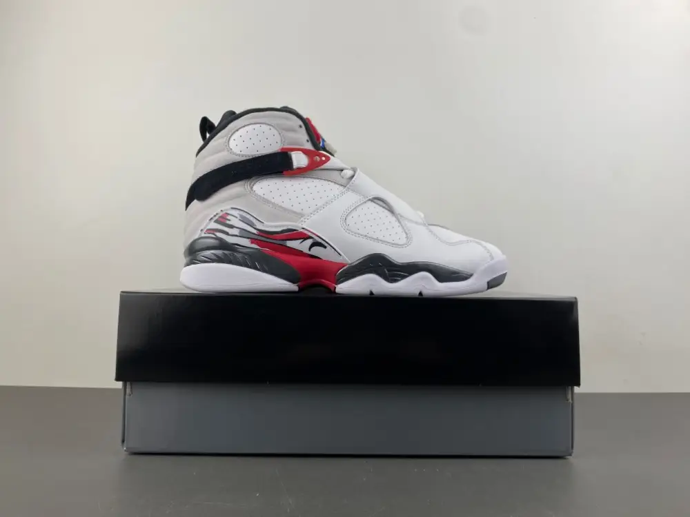 Air Jordan 8  2025 