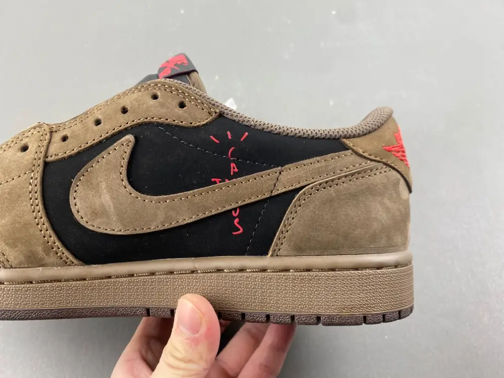 Travis Scott x Air Jordan 1 Low ' 