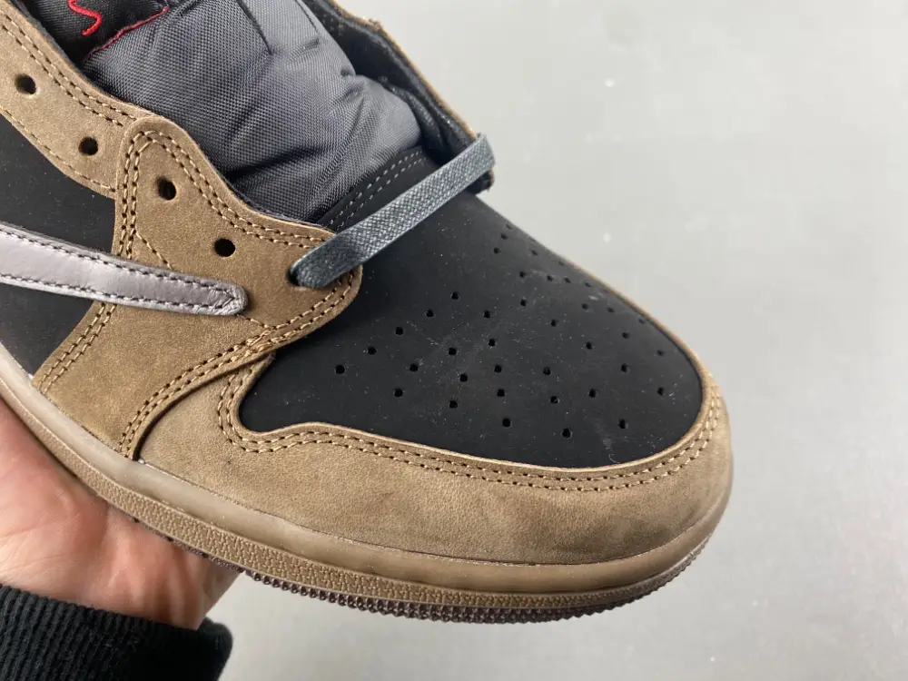Travis Scott x Air Jordan 1 Low ' 