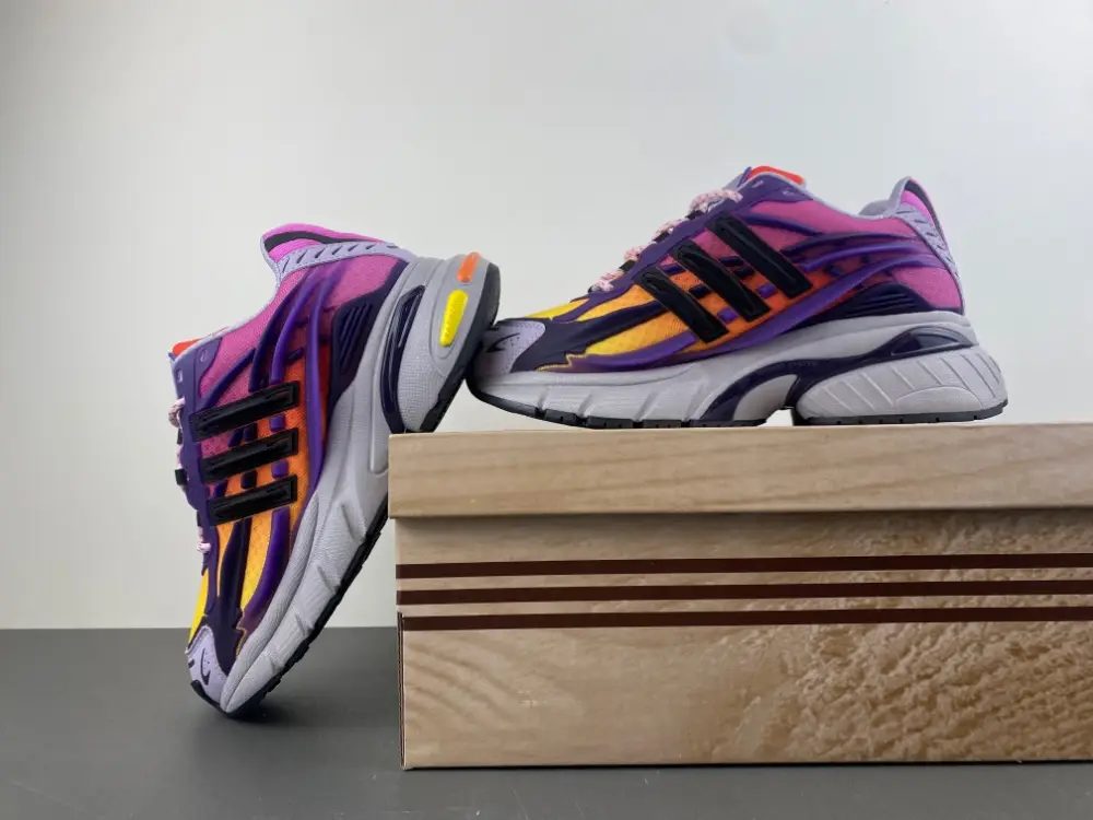 Pharrell Williams x adidas Adistar Jellyfish 