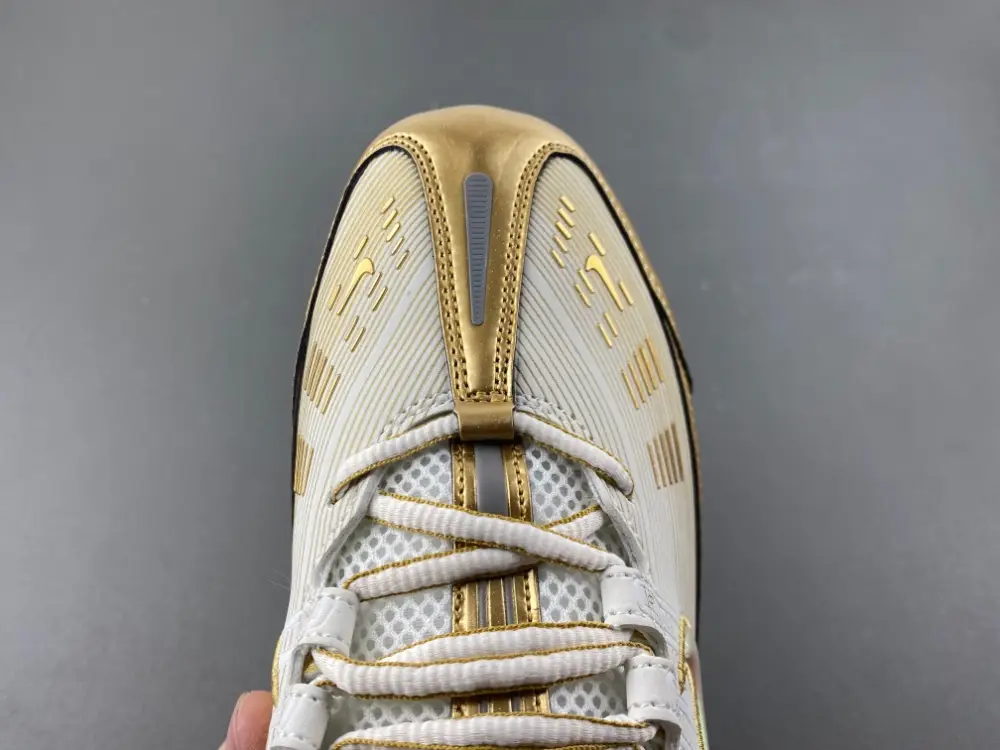 Nike Air VaporMax 360 'White Metallic Gold' 