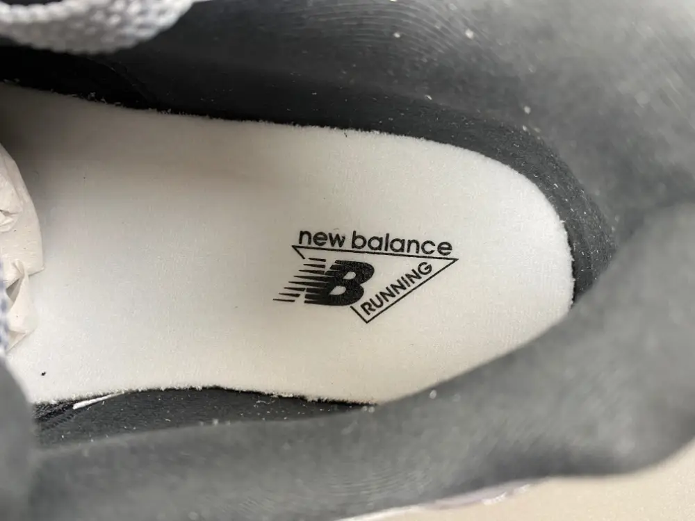 New Balance 9060 ' 