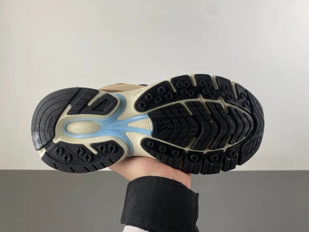 Pharrell Williams x adidas Adistar Jellyfish 