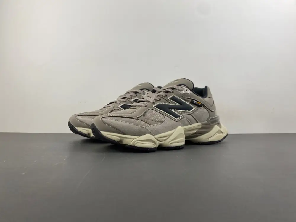 New Balance 9060 ' 