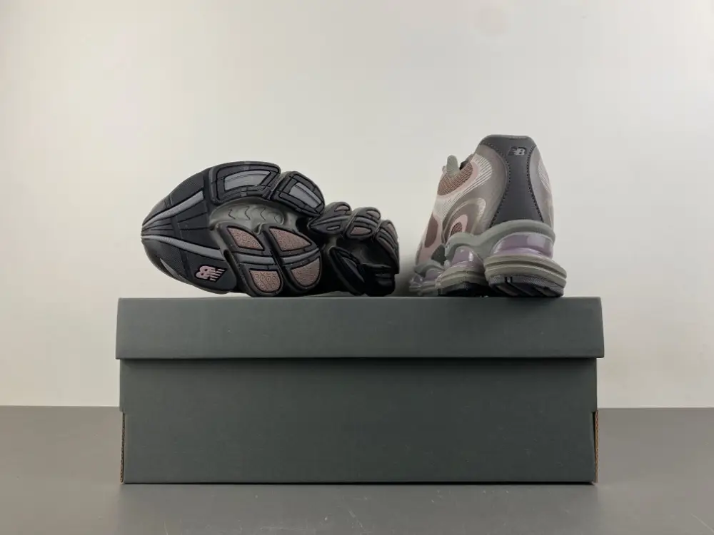 New Balance ABZORB 2000 