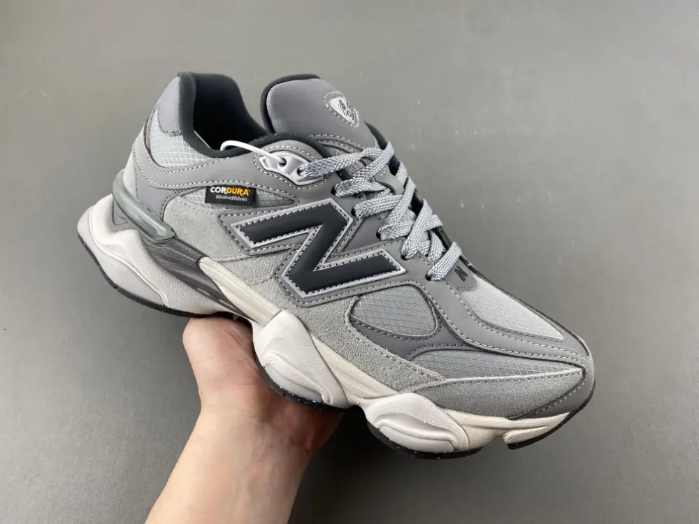 New Balance 9060 ' 
