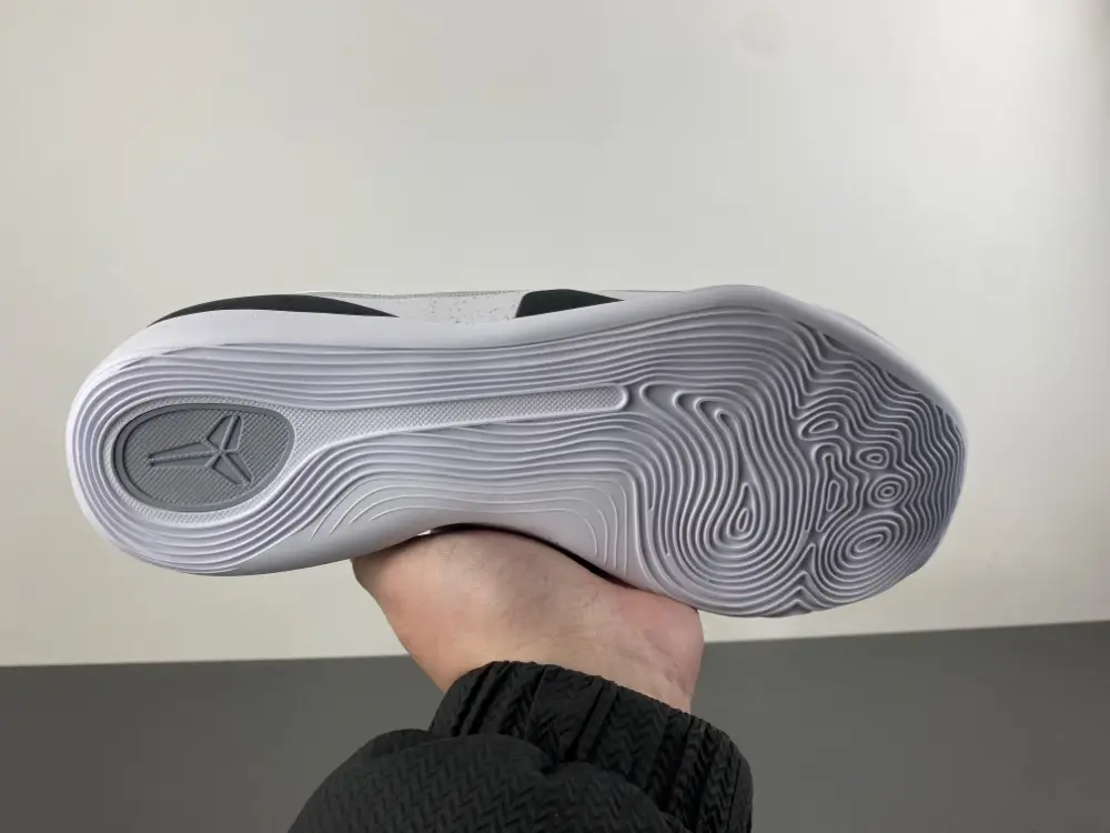 Nike Kobe 9 EM Protro TB 'Wolf Grey' 