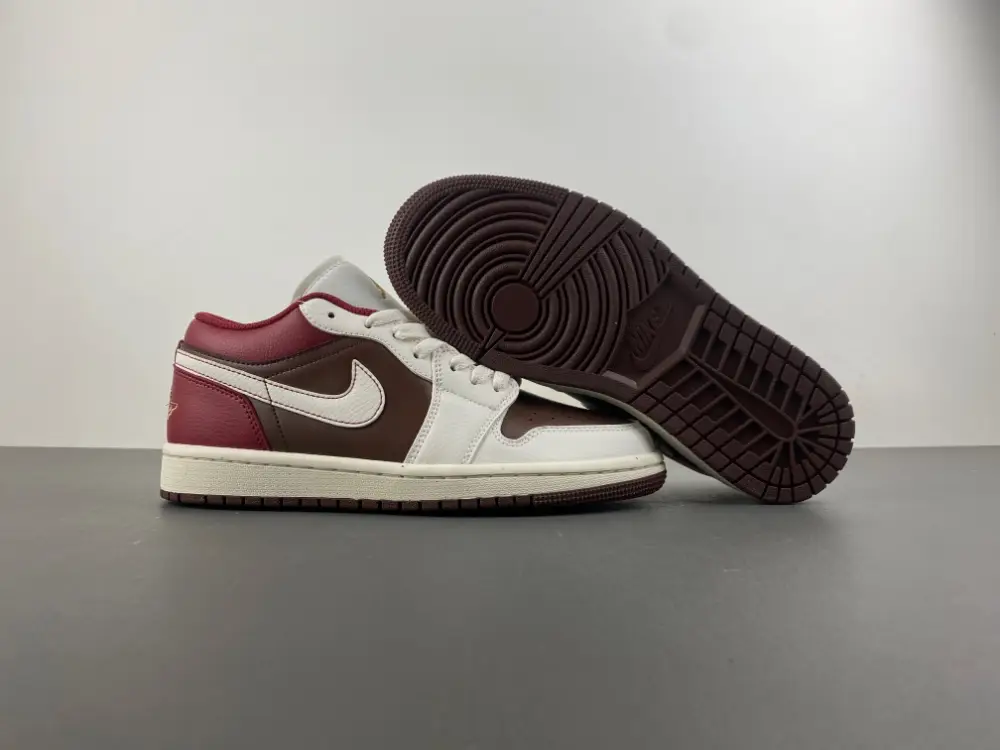 Air Jordan 1 Low 