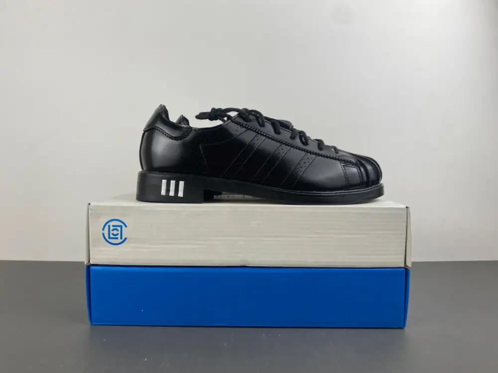 Level SS New - CLOT x adidas Dress Superstar 