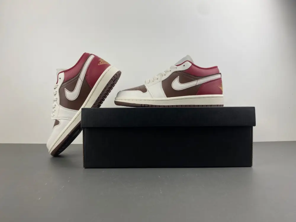 Air Jordan 1 Low 
