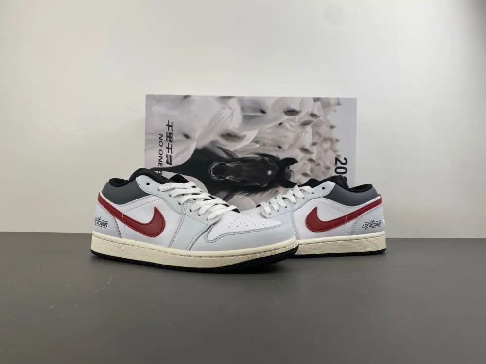 Air Jordan 1 Low 