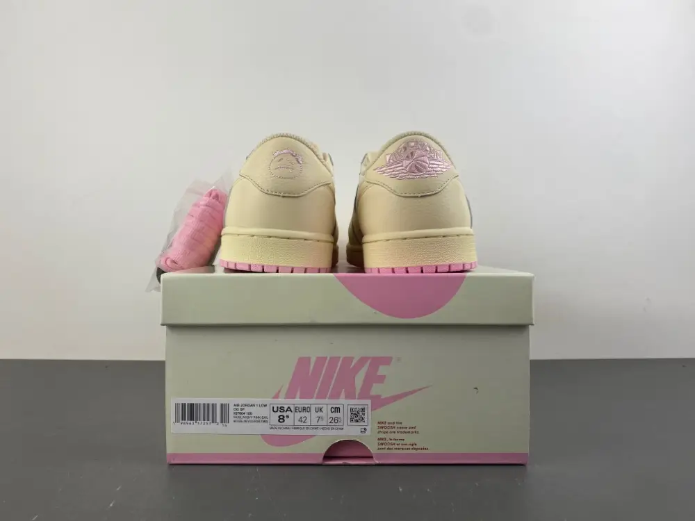 Travis Scott x Air Jordan 1 Low OG 