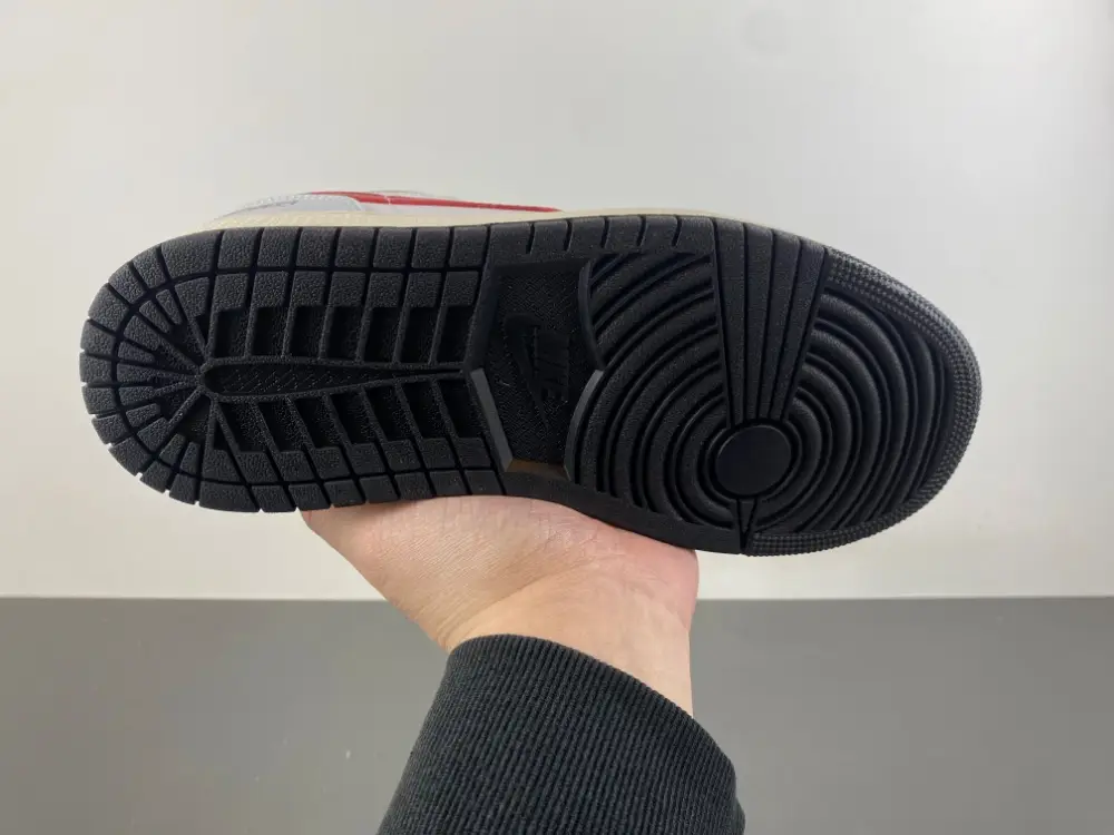 Air Jordan 1 Low 