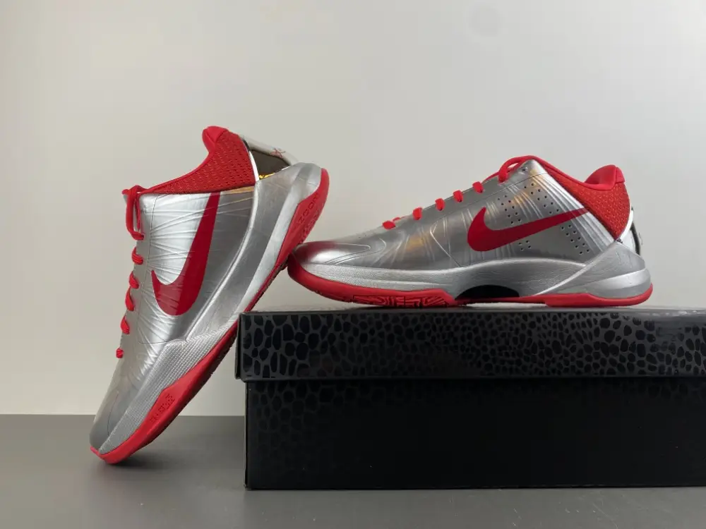 Caitlin Clark x Nike Zoom Kobe 5 Protro 'Rookie of the 