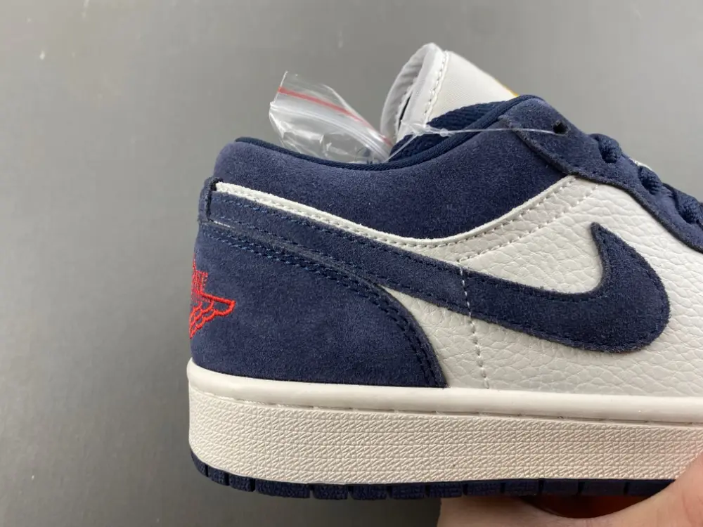 Air Jordan 1 Low SE 