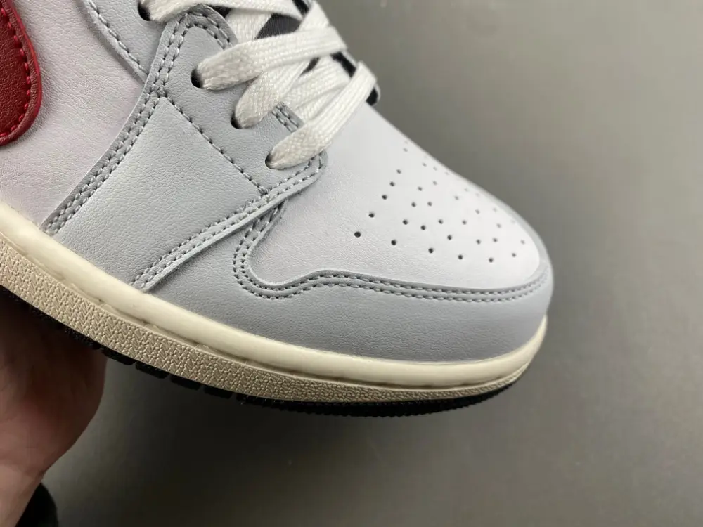 Air Jordan 1 Low 