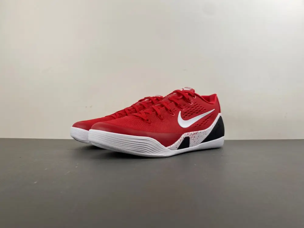 Nike Kobe 9 EM Low Protro 