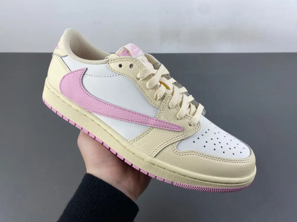 Travis Scott x Air Jordan 1 Low OG 