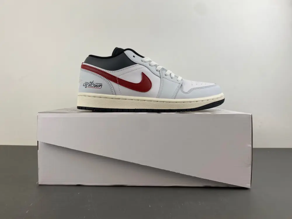 Air Jordan 1 Low 