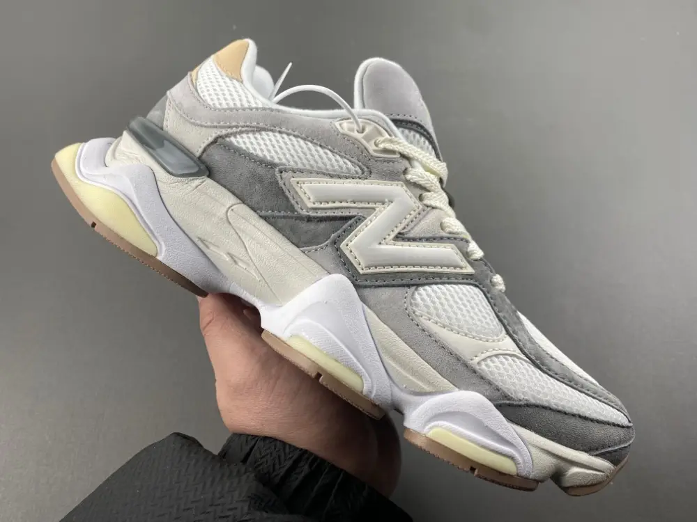 New Balance 9060 ' 