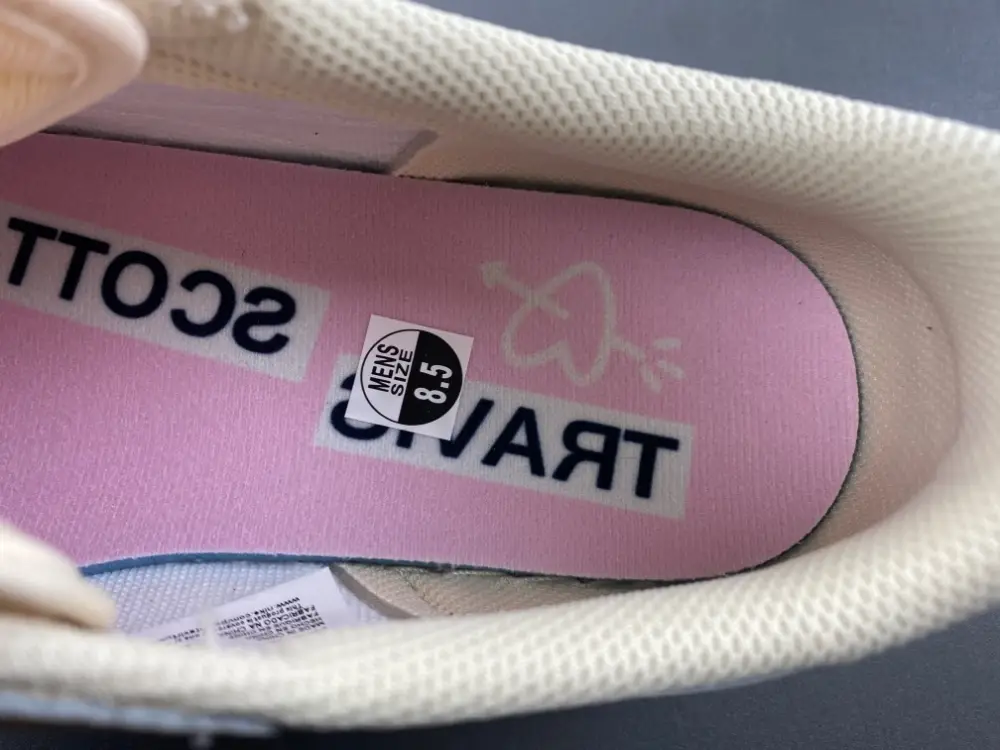 Travis Scott x Air Jordan 1 Low OG 