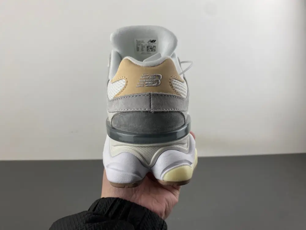 New Balance 9060 ' 